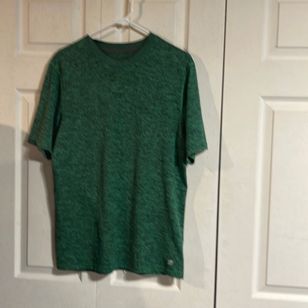 Everlast men’s performance shirt